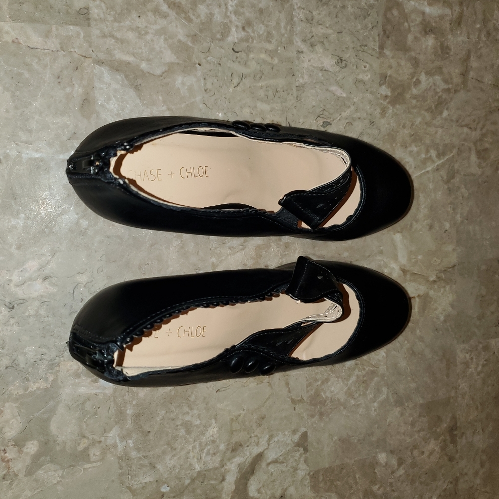 Chase + Chloe 8.5 mid heal dress shoe.